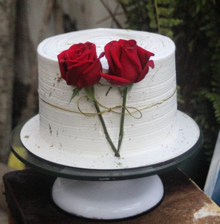 Rose Decorated Birthday Cake
